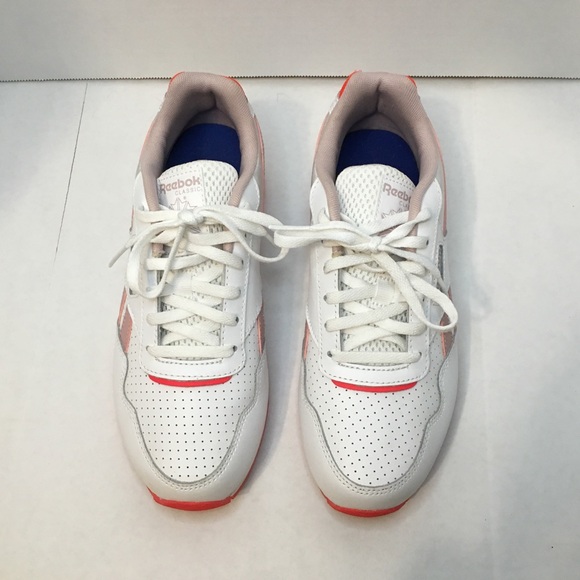 Reebok Women's Classic Harman Ripple Sneaker - Picture 4 of 10